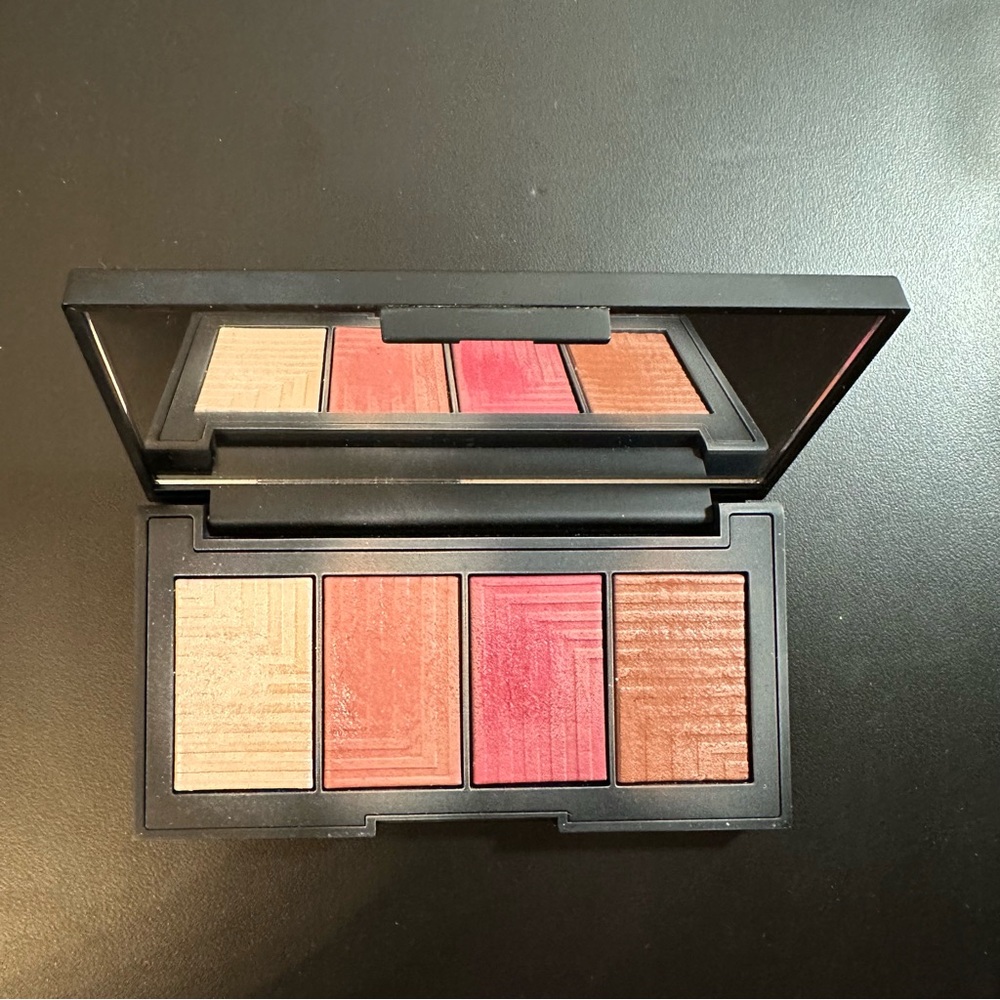 Nars issist Dusk Intensity Cheek Palette